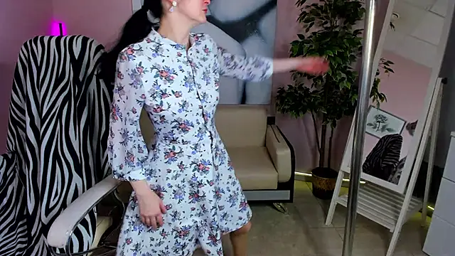 Ninasaaaa online show from March 2025 11:27:02 AM