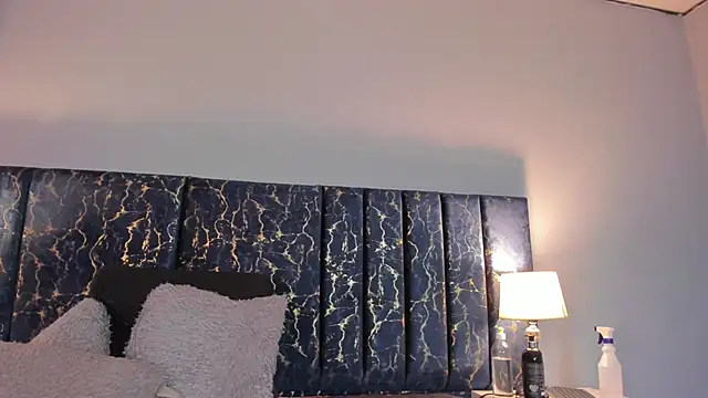Sophia Lemos online show from October 2025 01:34:01 PM