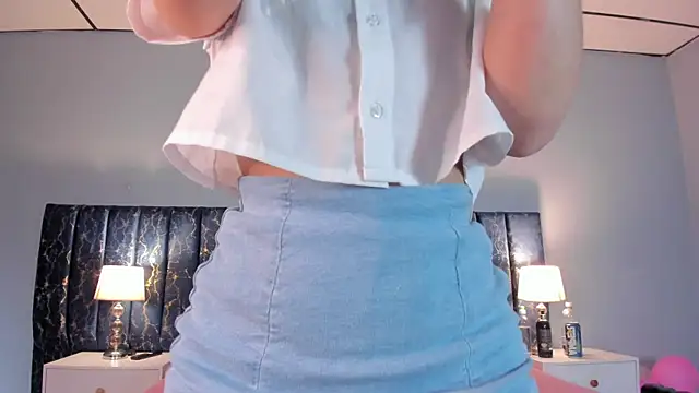 Sophia Lemos online show from October 2025 02:07:01 PM