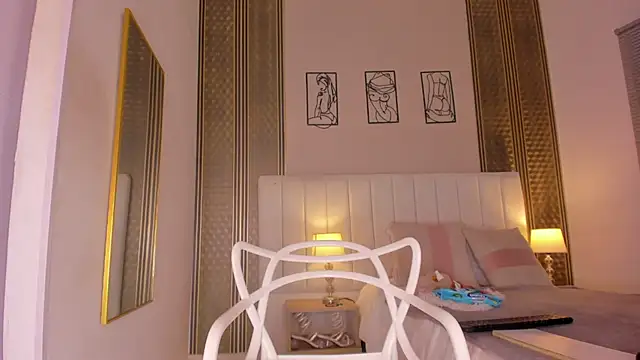 zoe sky  online show from February 2026 11:42:02 AM