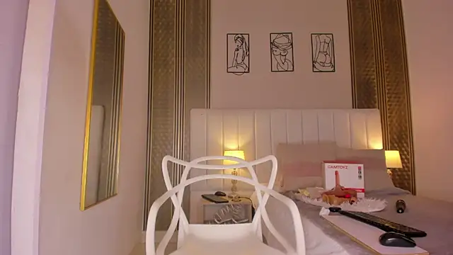 zoe sky  online show from April 2026 11:39:01 AM