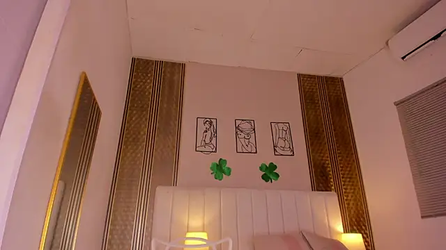 zoe sky  online show from March 2026 11:48:02 AM