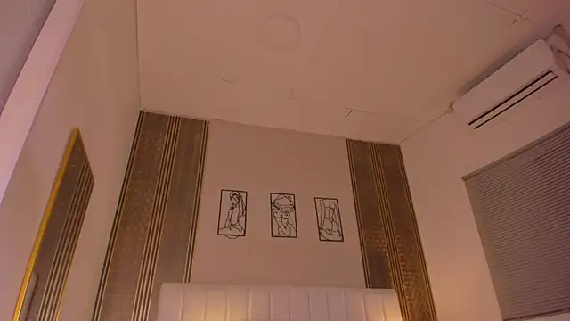 zoe sky  online show from February 2026 11:54:02 AM