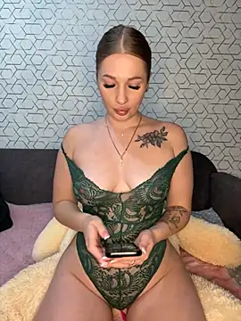 Snapshot of Tatti-Go chatting on November 2025 11:42:01 AM Tatti-Go online show from November 2025 11:42:01 AM