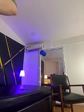 Adel Nesbiit online show from April 2026 07:51:01 PM