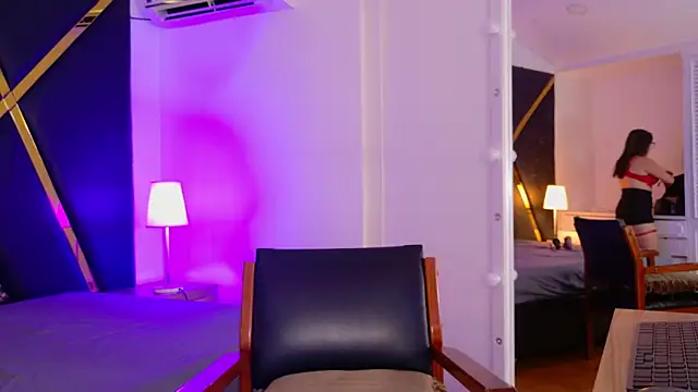 Adel Nesbiit online show from April 2026 07:37:02 PM