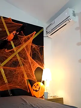 Adel Nesbiit online show from October 2025 07:47:02 PM