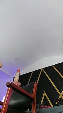 Adel Nesbiit online show from November 2025 09:26:02 PM