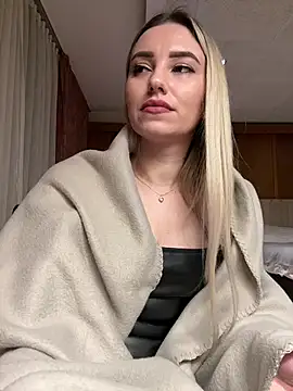 Snapshot of MalenaDaniels chatting on December 2024 02:06:02 AM MalenaDaniels online show from December 2024 02:06:02 AM