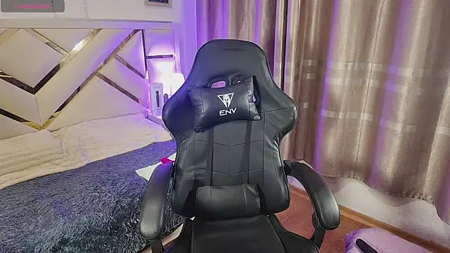 carolineamber  online show from February 2026 09:27:02 PM