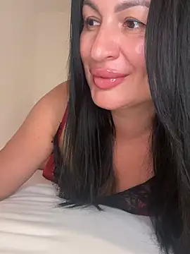 Helena7077 online show from July 2026 03:33:02 PM