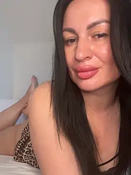 Helena7077 online show from April 2026 01:13:02 PM