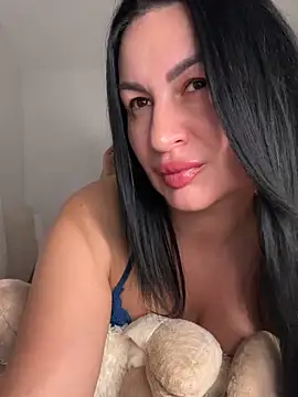 Helena7077 online show from November 2025 09:48:01 PM