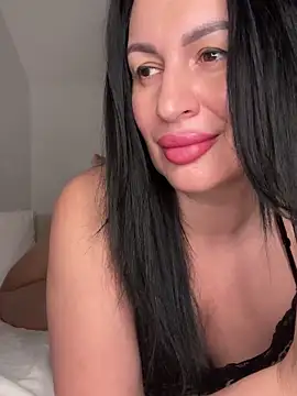 Helena7077 online show from February 2026 11:37:02 PM