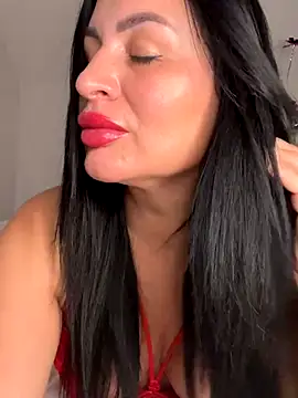 Helena7077 online show from October 2025 10:31:02 PM