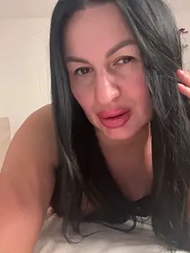 Helena7077 online show from November 2025 11:08:02 PM