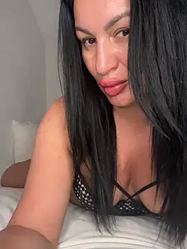 Helena7077 online show from June 2026 10:20:01 PM