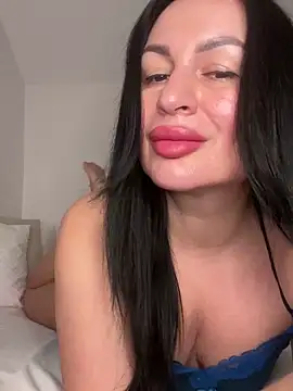 Helena7077 online show from February 2026 11:29:02 PM