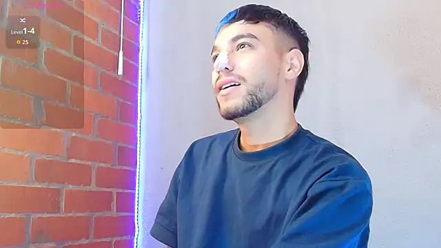 Leandro valenzuela online show from November 2025 03:44:01 PM