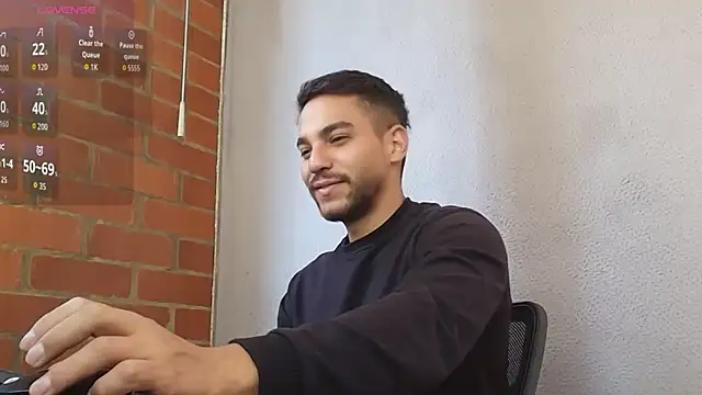 Leandro valenzuela online show from April 2026 03:13:02 PM