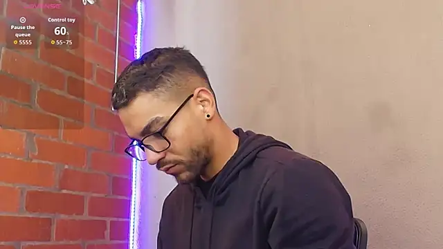 Leandro valenzuela online show from March 2026 01:48:02 PM