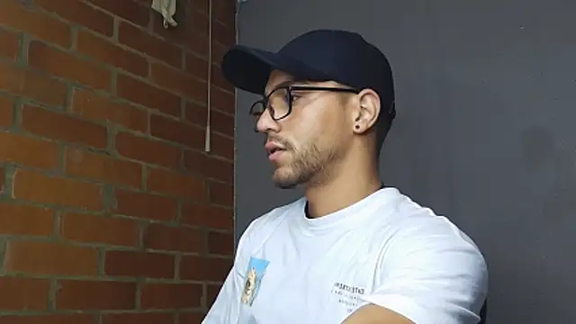 Leandro valenzuela online show from March 2026 12:32:01 AM