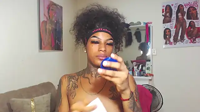 Snapshot of badgirls_cx chatting on July 2026 05:24:01 PM badgirls cx online show from July 2026 05:24:01 PM