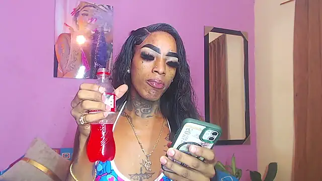 Snapshot of badgirls_cx chatting on November 2025 08:02:01 PM badgirls cx online show from November 2025 08:02:01 PM