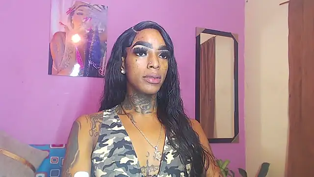 Snapshot of badgirls_cx chatting on November 2025 08:13:01 AM badgirls cx online show from November 2025 08:13:01 AM