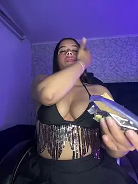 Snapshot of ElaaPerez chatting on March 2025 09:32:02 PM ElaaPerez online show from March 2025 09:32:02 PM