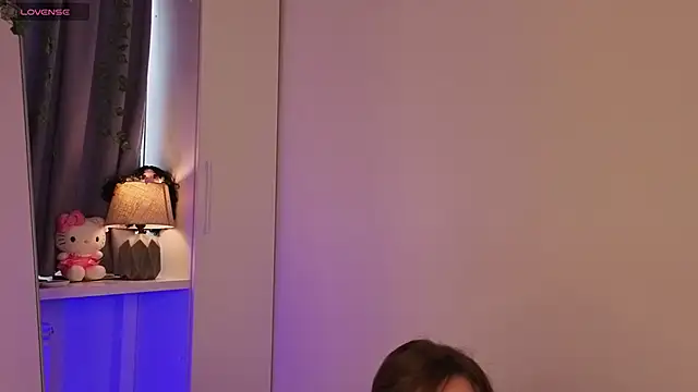 elfinvibes online show from April 2026 10:39:01 AM