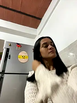 Snapshot of Biancasantillana chatting on October 2025 10:18:02 PM Biancasantillana online show from October 2025 10:18:02 PM