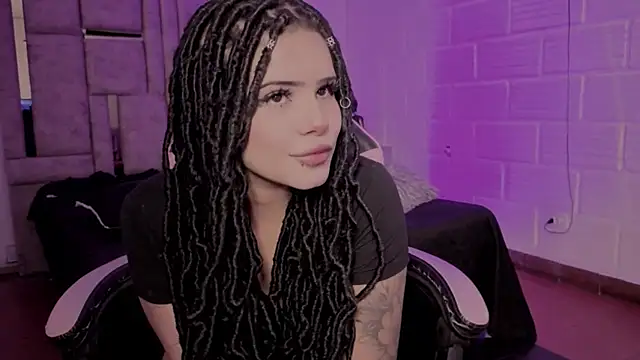 Snapshot of BonnieAnderson_ chatting on July 2026 09:21:01 PM BonnieAnderson online show from July 2026 09:21:01 PM
