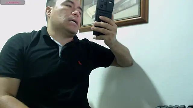 Jhonatan Morales S online show from December 2024 10:29:02 PM