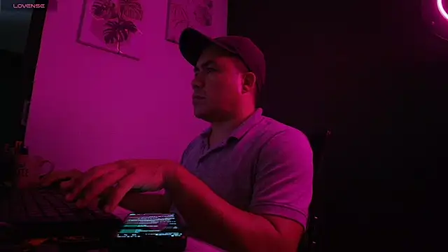 Jhonatan Morales S online show from January 2025 03:07:02 AM