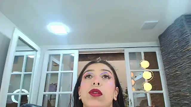 Snapshot of miss_collins chatting on November 2025 06:33:02 PM miss collins online show from November 2025 06:33:02 PM