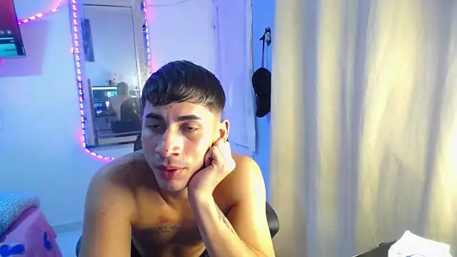 Snapshot of boy_latino_sex chatting on October 2025 07:03:02 PM boy latino sex online show from October 2025 07:03:02 PM