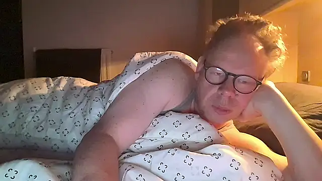 Snapshot of kinkyslet8 chatting on December 2025 06:36:02 AM kinkyslet8 online show from December 2025 06:36:02 AM