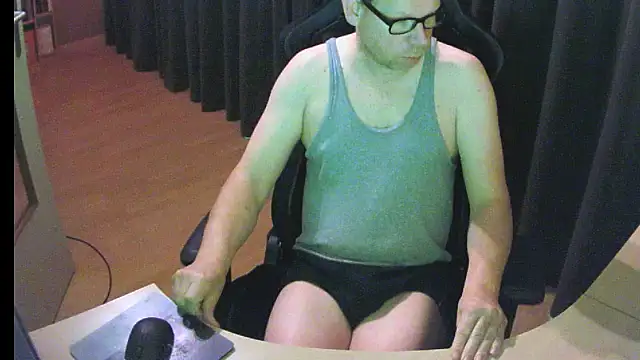 Snapshot of kinkyslet8 chatting on December 2025 09:19:01 AM kinkyslet8 online show from December 2025 09:19:01 AM