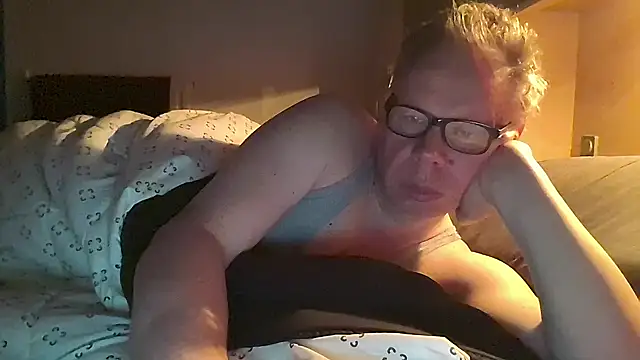 Snapshot of kinkyslet8 chatting on February 2026 07:32:02 AM kinkyslet8 online show from February 2026 07:32:02 AM