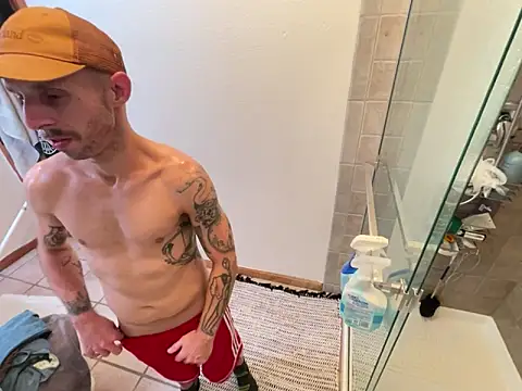 Snapshot of RuffClvb chatting on February 2025 01:46:02 AM RuffClvb online show from February 2025 01:46:02 AM