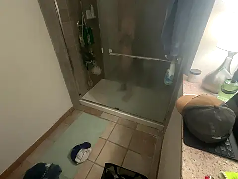 Snapshot of RuffClvb chatting on December 2024 12:51:02 AM RuffClvb online show from December 2024 12:51:02 AM