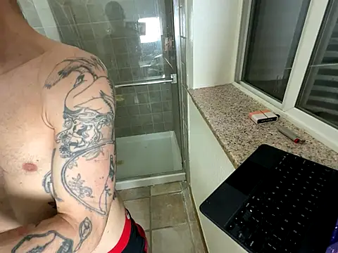 Snapshot of RuffClvb chatting on December 2024 08:04:02 AM RuffClvb online show from December 2024 08:04:02 AM