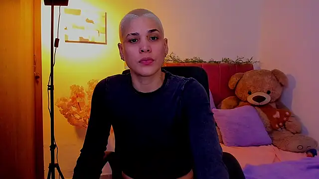 Charlee pink online show from April 2026 05:25:01 AM