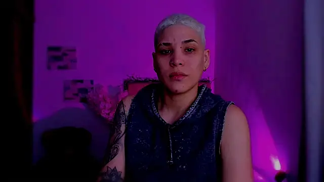 Charlee pink online show from February 2026 03:22:01 PM