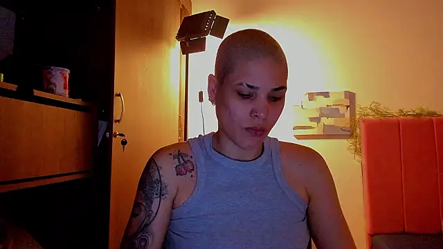 Charlee pink online show from March 2026 06:58:01 PM