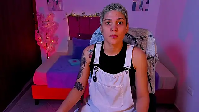Charlee pink online show from October 2025 11:58:02 PM