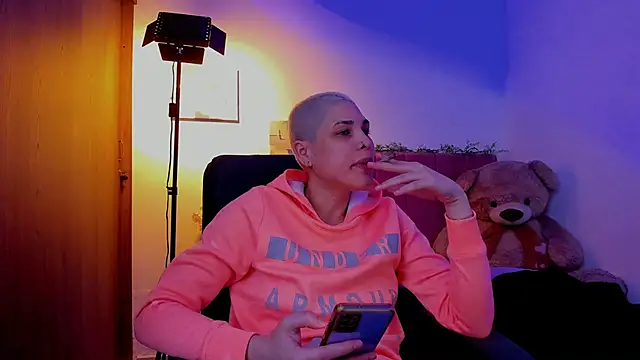 Charlee pink online show from April 2026 03:20:02 AM