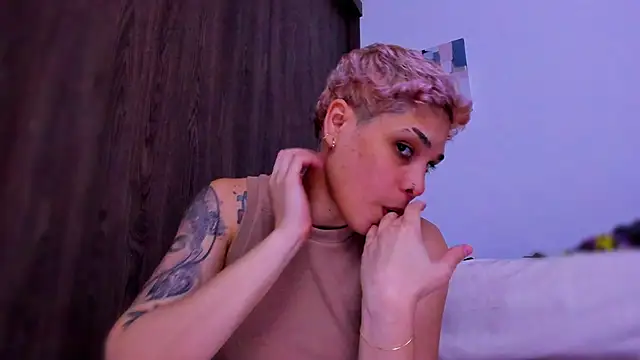 Charlee pink online show from December 2025 04:56:02 AM