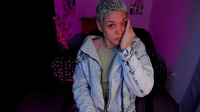 Charlee pink online show from October 2025 03:07:02 AM